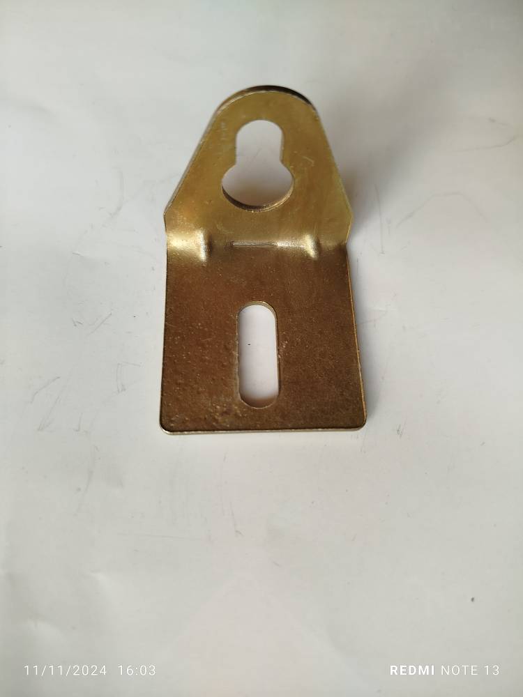 بست نگهدارنده تابلو برق روکار