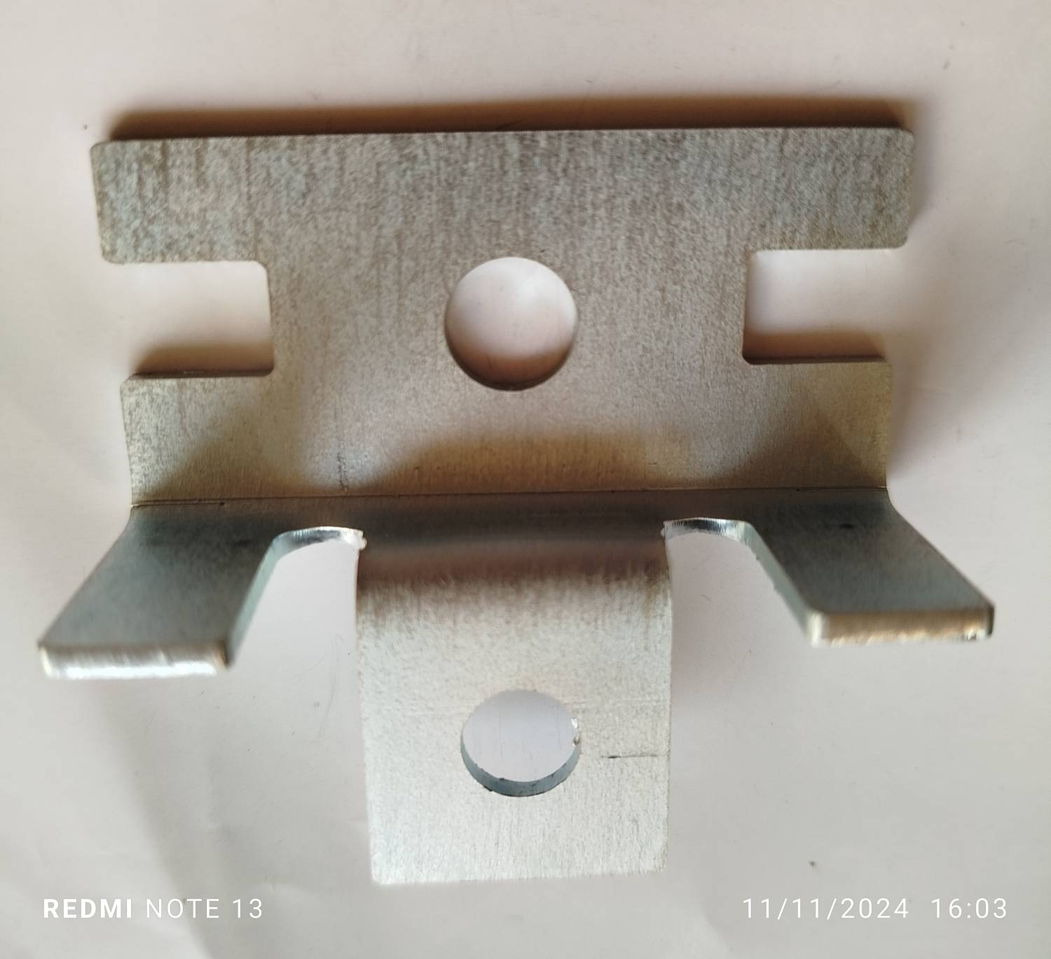 نگه دارنده تابلو برق طرح ریتال